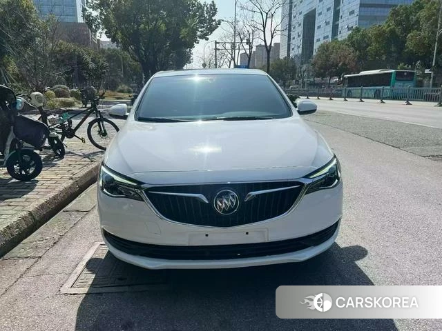 Buick Yinglang 2023 Белый из Китая, фото 2