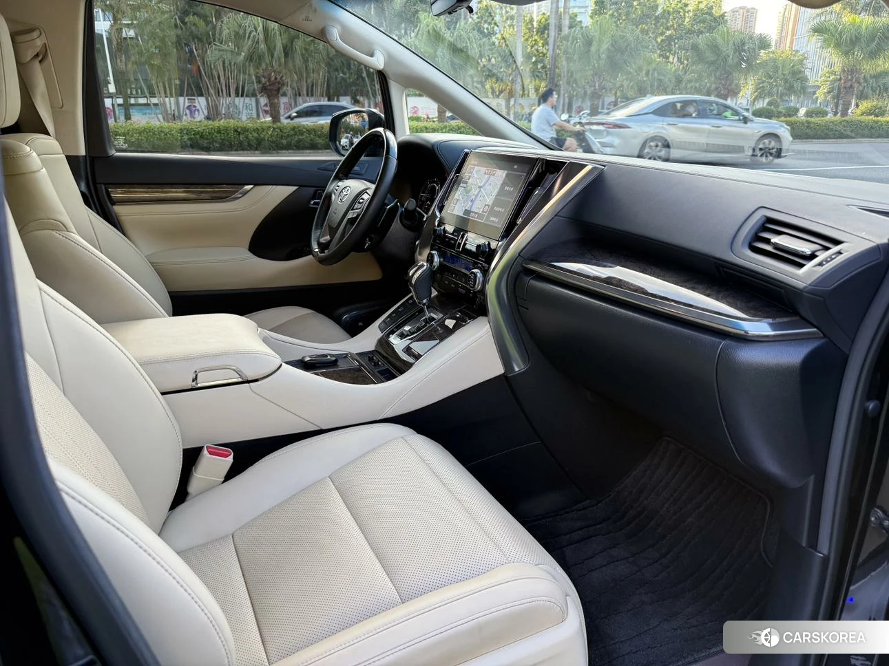 Toyota Elfa id 4487534 из Китая 8
