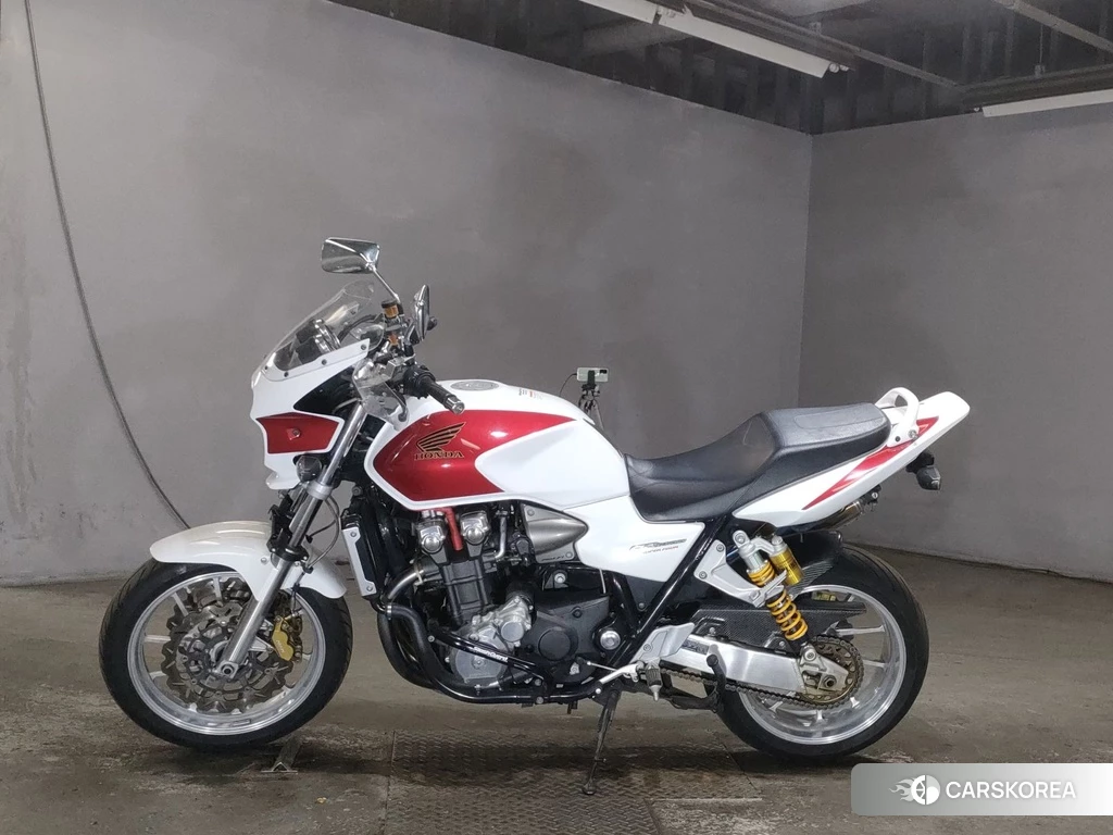 Проданный Honda CB1300SF 2010 из Японии, фото 2