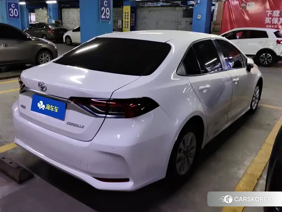 Toyota Corolla id 4576721 из Китая 8