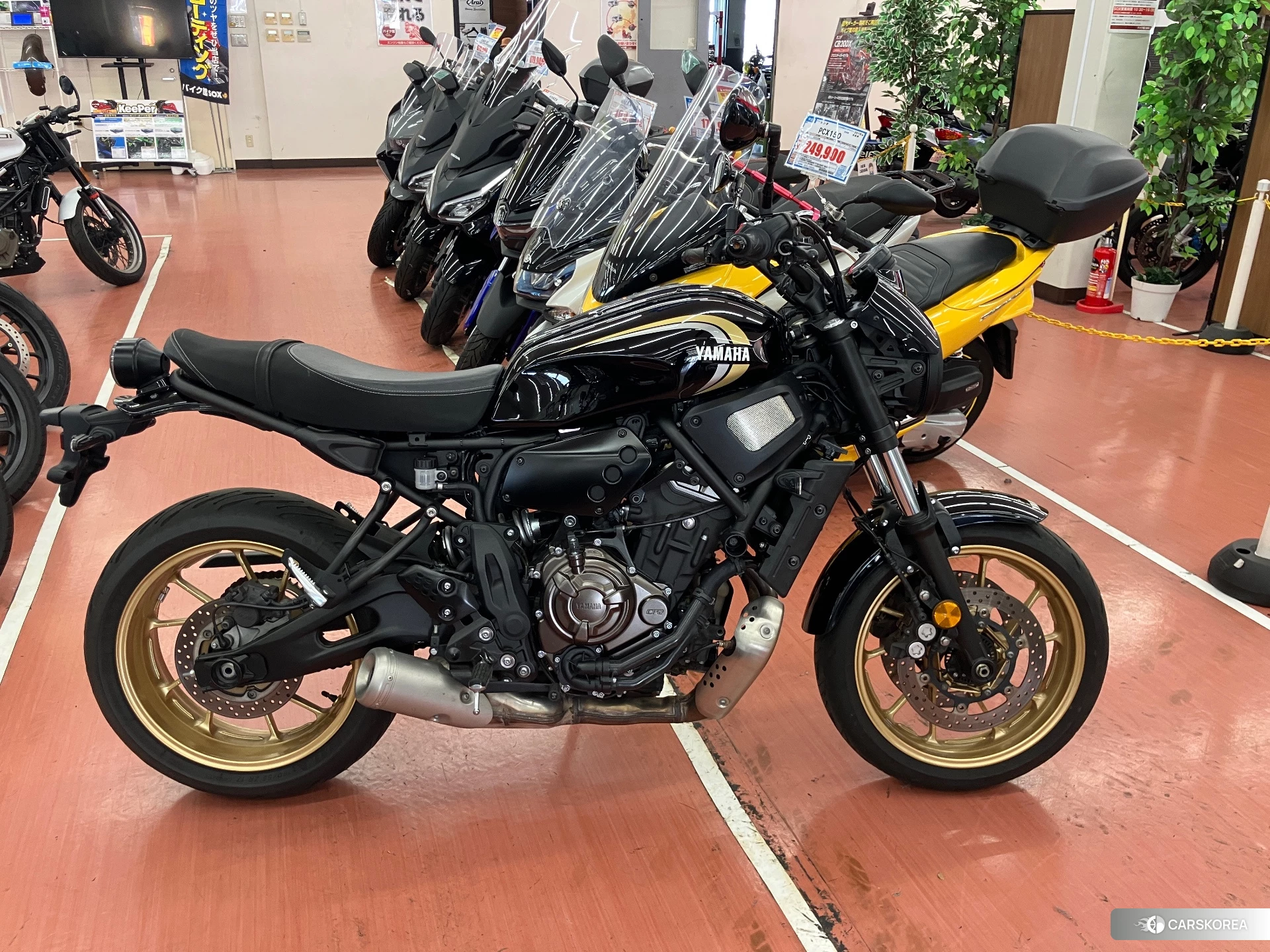 Проданный Yamaha XSR700 id 4183344 из Японии