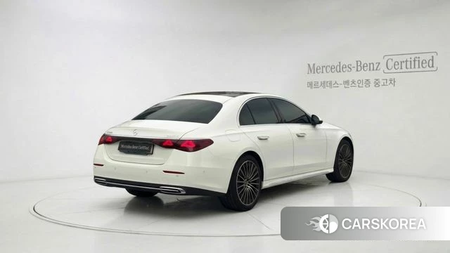 Mercedes-Benz E-Class W214 2025 Белый из Кореи, фото 4
