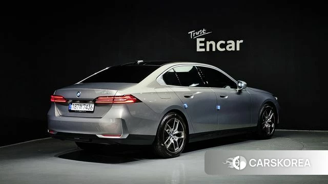 BMW 5 Series (G60) id 4421519 из Кореи 12