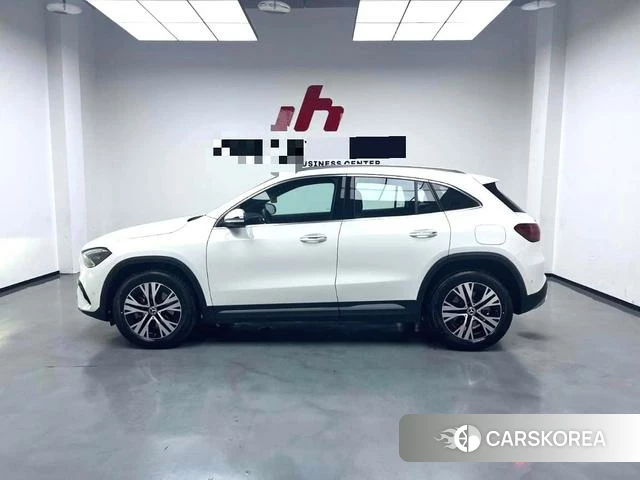 Mercedes-Benz GLA 2024 Белый из Китая, фото 2