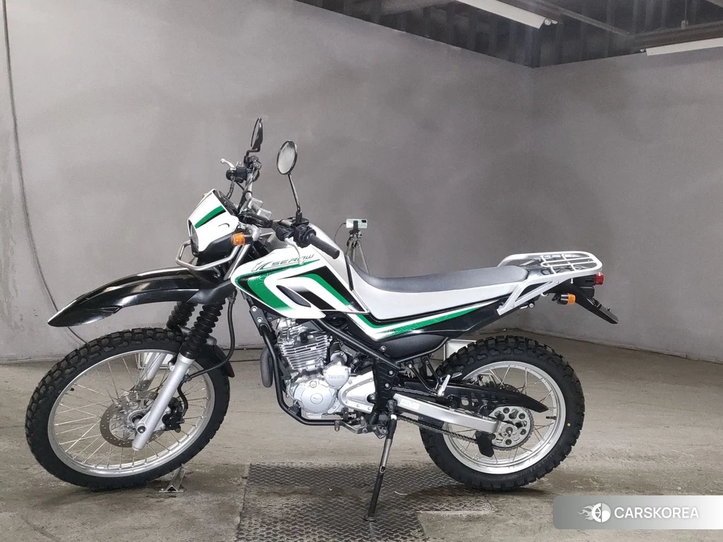 Проданный Yamaha SEROW 250 2010 из Японии