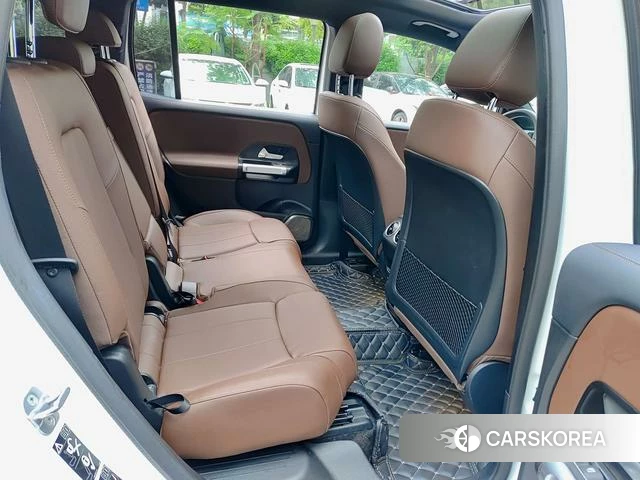 Mercedes-Benz GLB 2023 Белый из Китая, фото 2