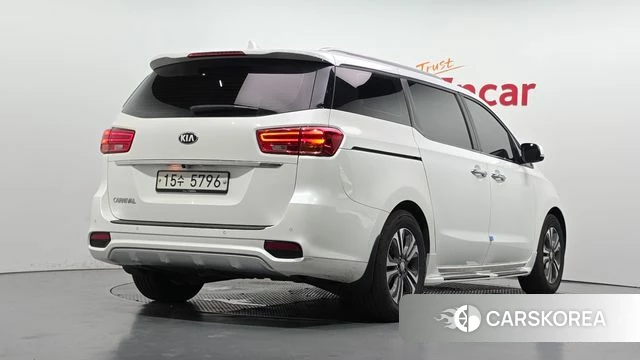 Kia The New Carnival id 4662984 из Кореи 12
