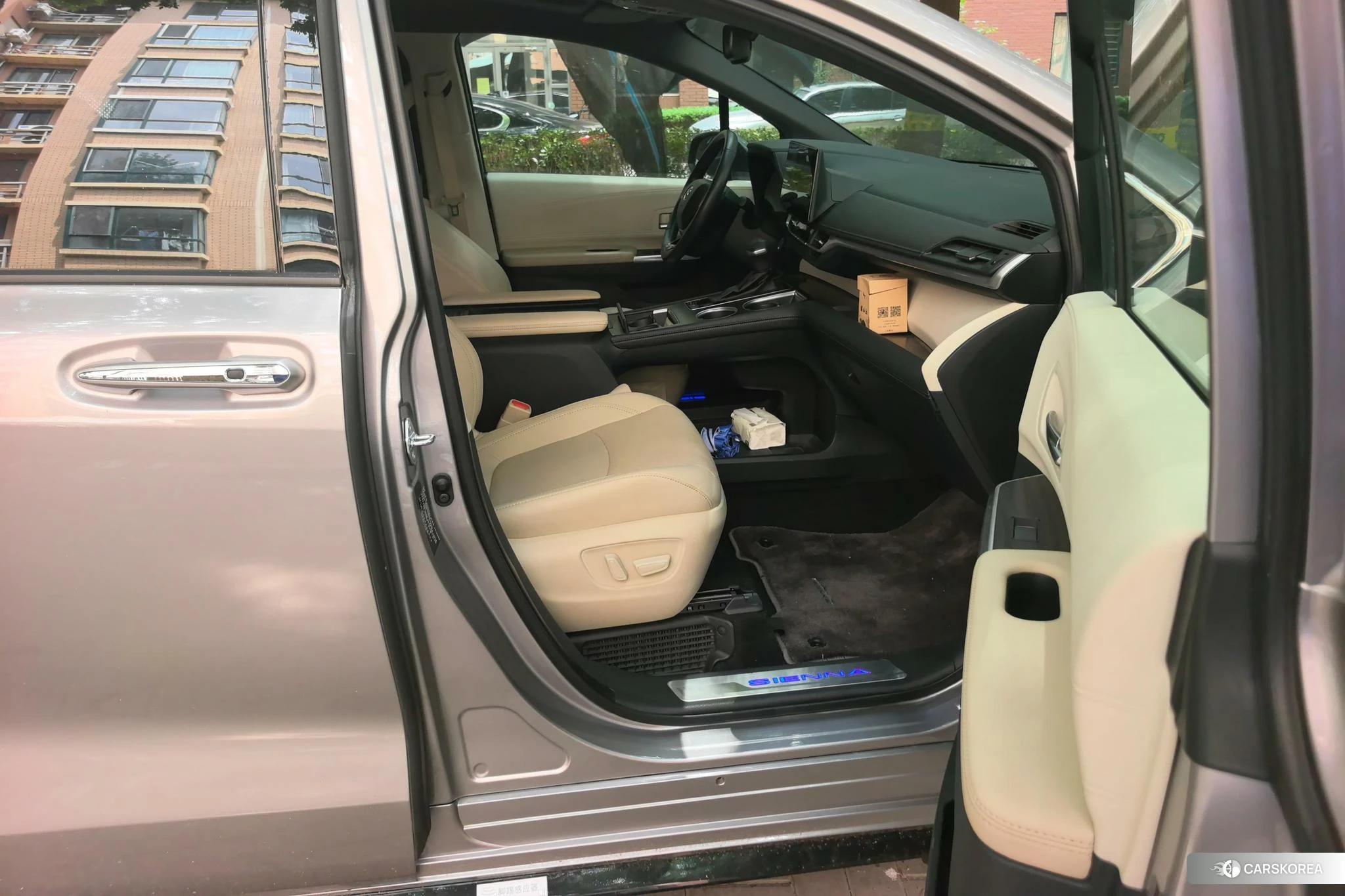 Toyota Saina id 4498608 из Китая 9