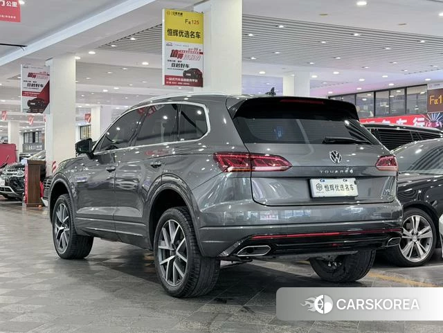 Volkswagen Touareg id 4209214 из Китая 12