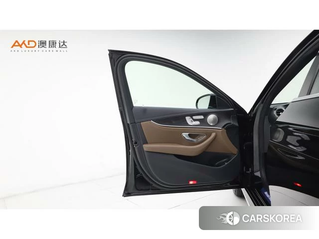 Mercedes-Benz E-class id 3908906 из Китая 2