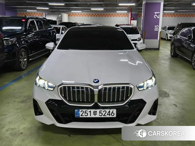 BMW 5 Series (G60) id 4847260 из Кореи 11