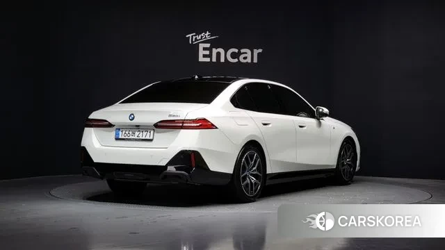 BMW 5 Series (G60) id 3467186 из Кореи 12