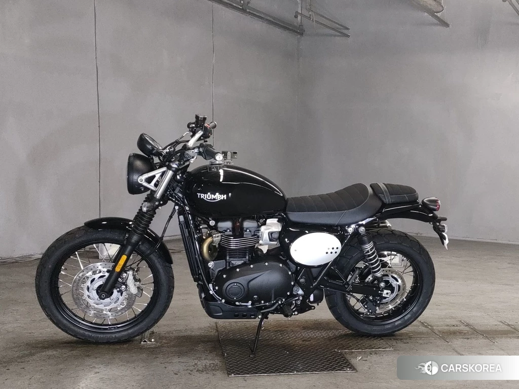 Проданный Triumph STREET SCRAMBLER 2023 из Японии, фото 2