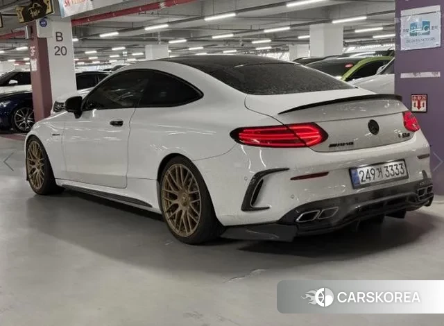 Mercedes-Benz C-Class W205 2018 Белый из Кореи, фото 2