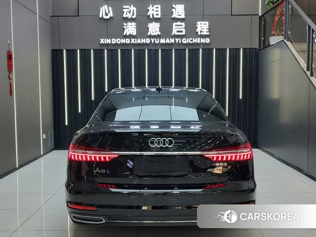 Audi A6L 2021 Черный из Китая, фото 2