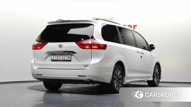 Toyota Sienna id 4780261 из Кореи 12