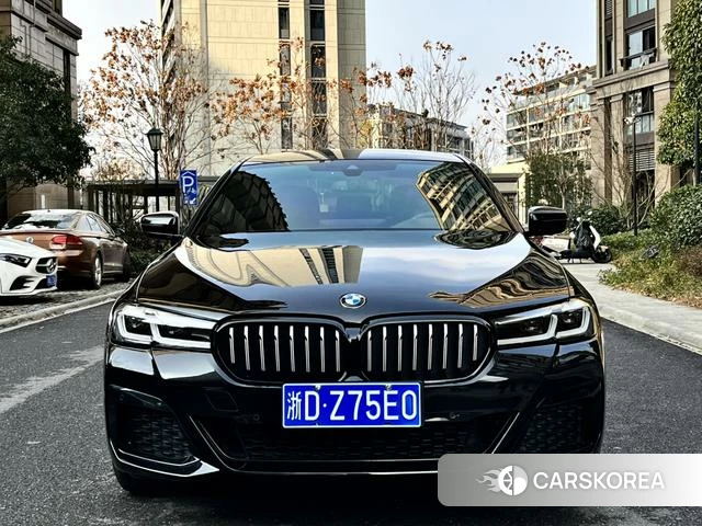 BMW 5 series 2023 Черный из Китая, фото 2