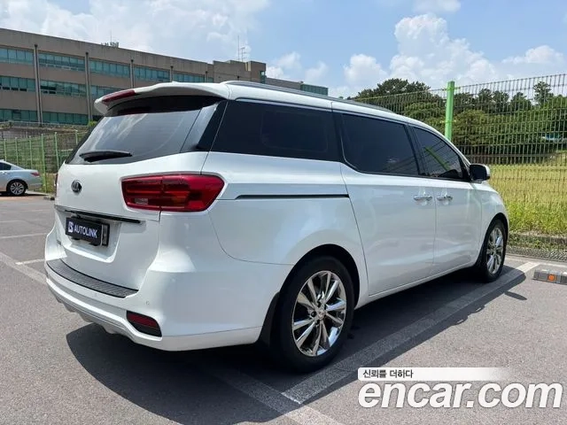 Kia The New Carnival id 2932682 из Кореи 12