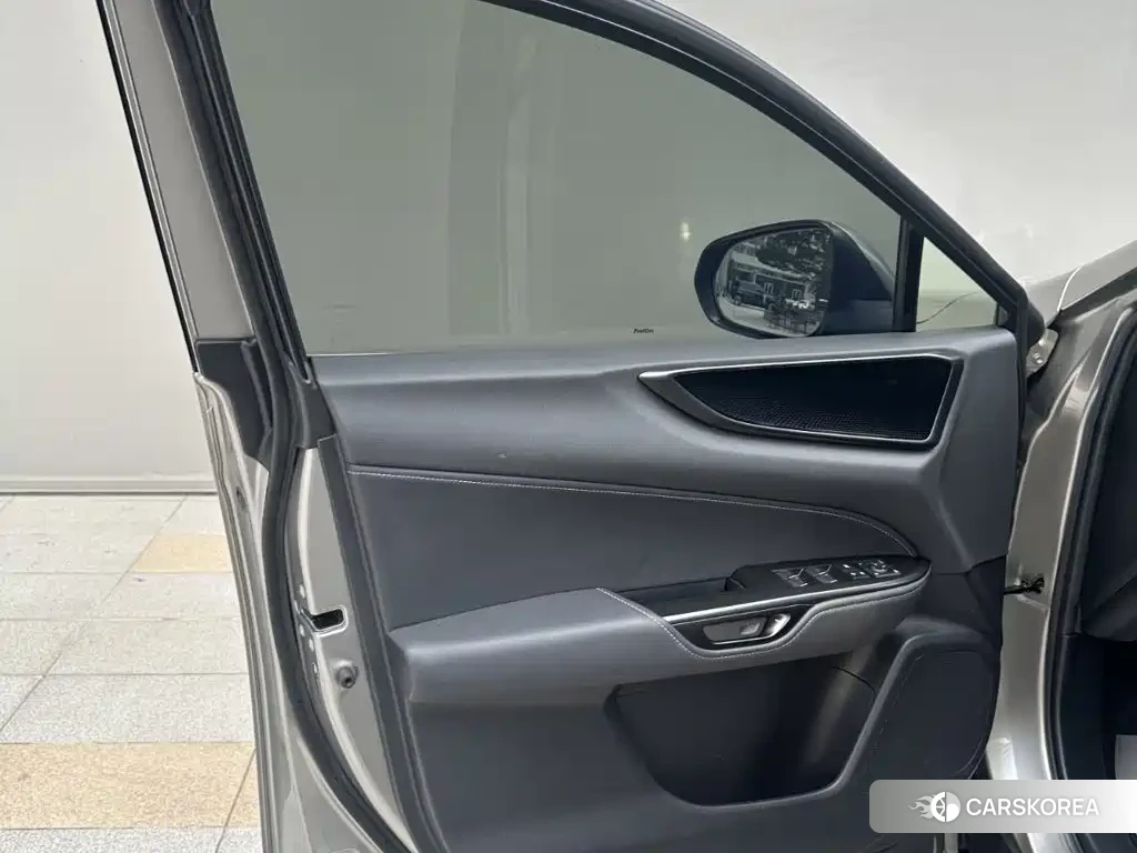 Lexus NX 2024 Silver/gray из Китая, фото 5