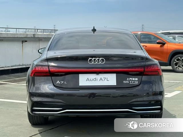 Audi A7L 2026 Черный из Китая, фото 2