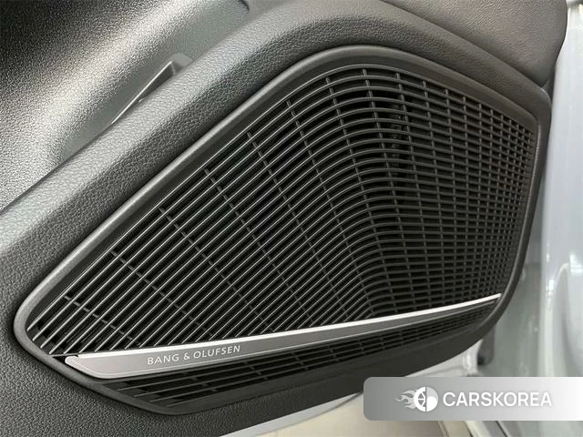 Audi RS 4 id 4215158 из Китая 8
