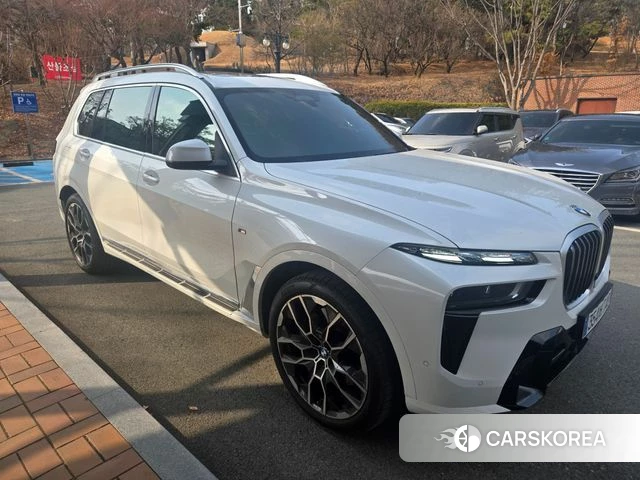 BMW X7 (G07) 2025 Белый из Кореи, фото 3