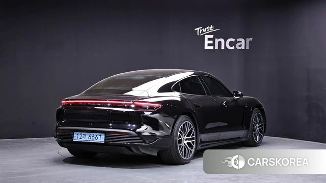 Porsche Taycan id 4244517 из Кореи 12