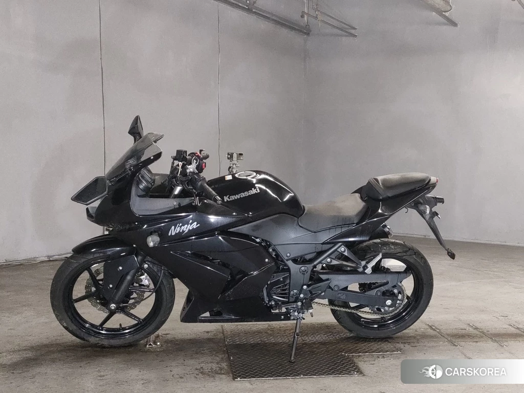 Проданный Kawasaki NINJA 250R id 4149009 из Японии, фото 2