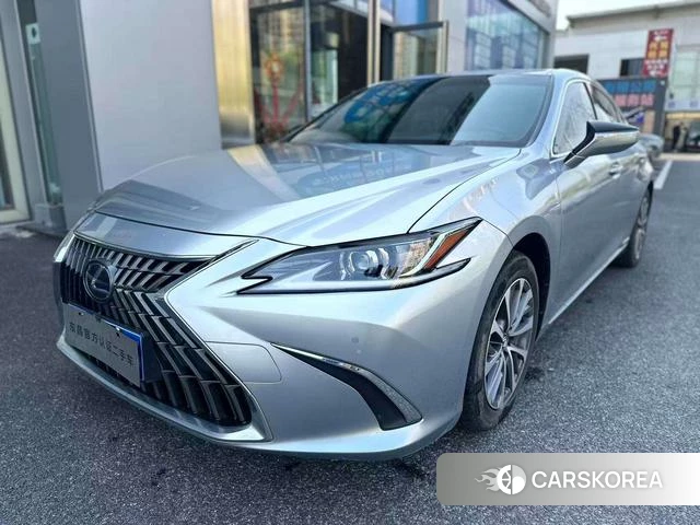Lexus ES 2022 Серебристо-серый из Китая, фото 4