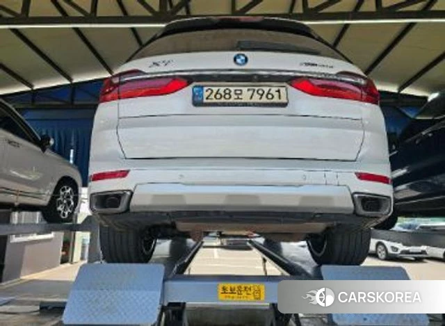 BMW X7 (G07) 2021 Белый из Кореи, фото 2
