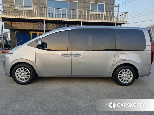 Hyundai Staria id 3806112 из Кореи 10