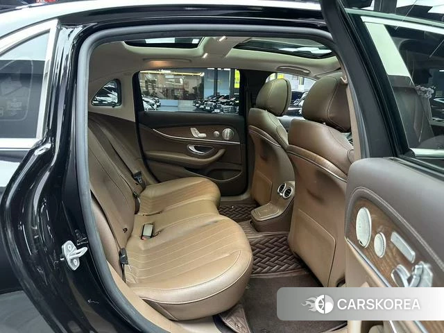 Mercedes-Benz E-class id 4301493 из Китая 8