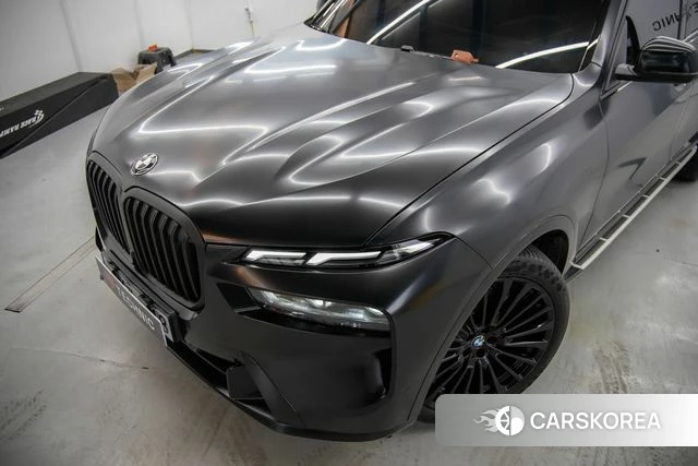 BMW X7 (G07) 2023 Черный из Кореи, фото 3