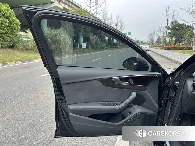 Audi S4 id 3968816 из Китая 9