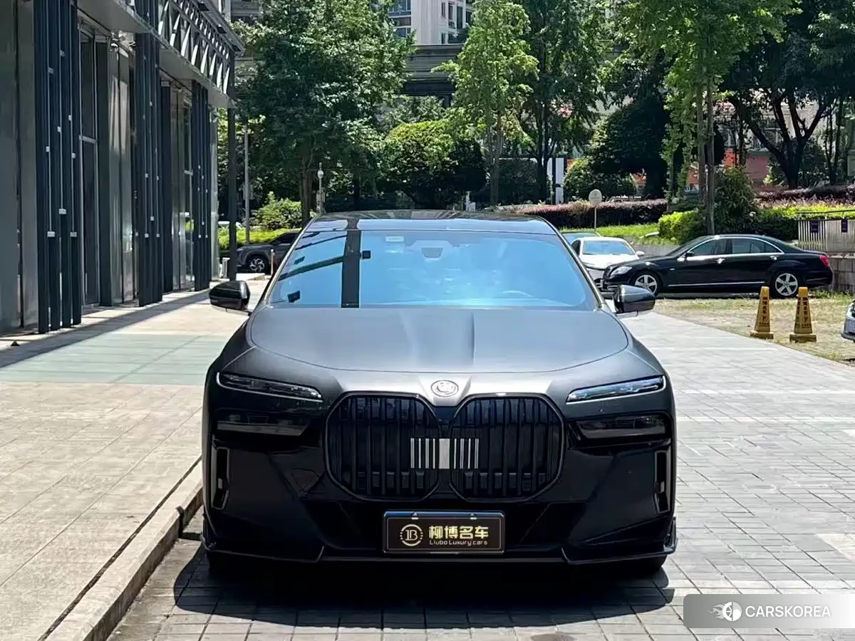 BMW 7 series 2024 Черный из Китая, фото 3