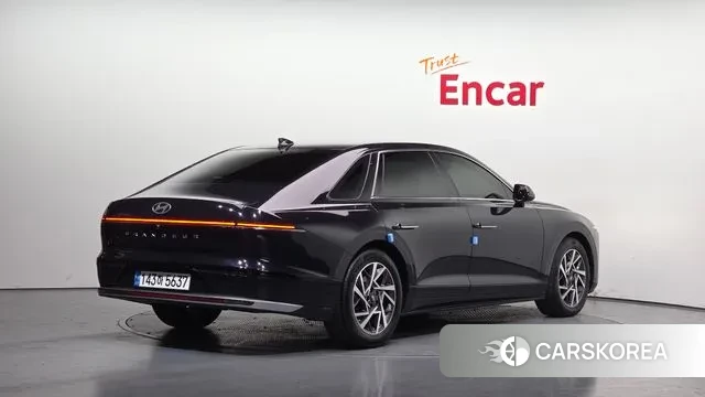 Hyundai Grandeur (GN7) id 3711933 из Кореи 12