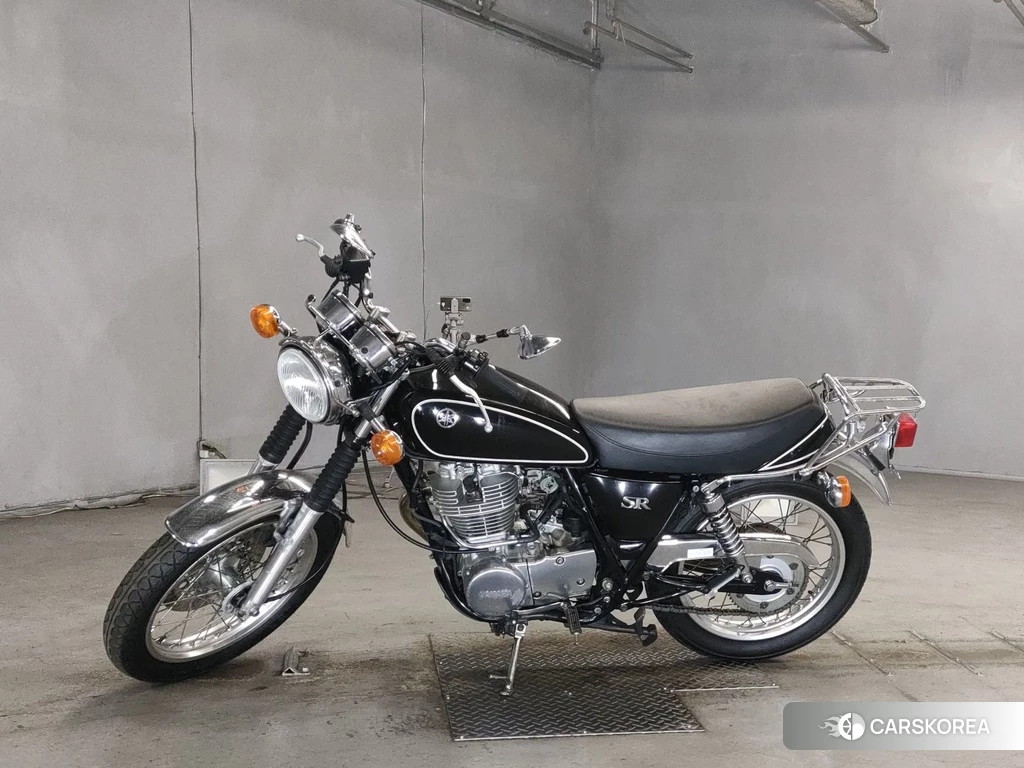 Проданный Yamaha SR 400 2011 из Японии, фото 2