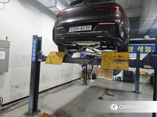 Genesis GV70 2021 Красный из Кореи, фото 2