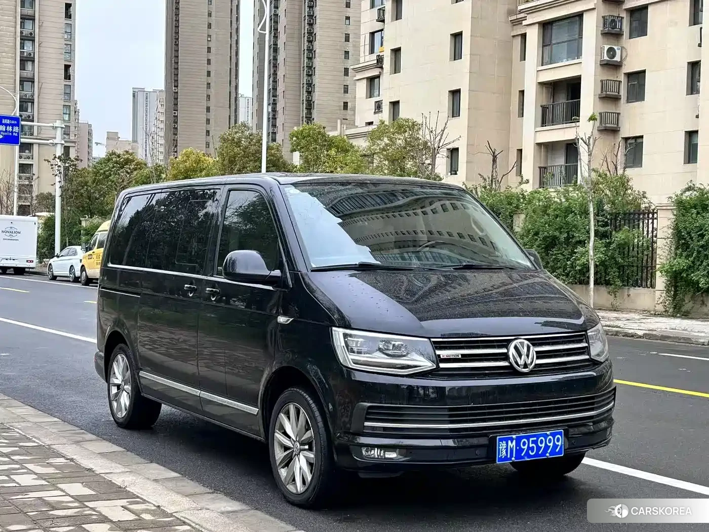 Volkswagen Multivan 2018 Черный из Китая, фото 5