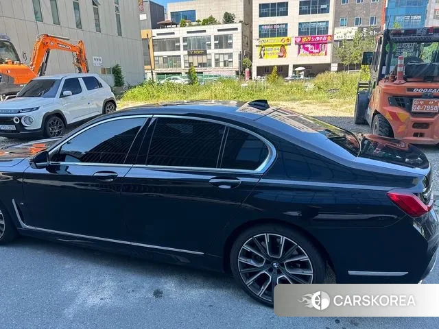 BMW 7 Series (G11) 2020 Черный из Кореи, фото 2