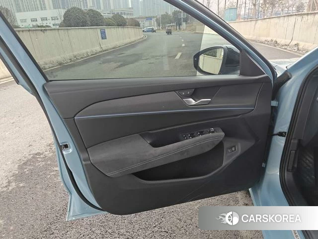 Volkswagen Passat id 3890779 из Китая 11