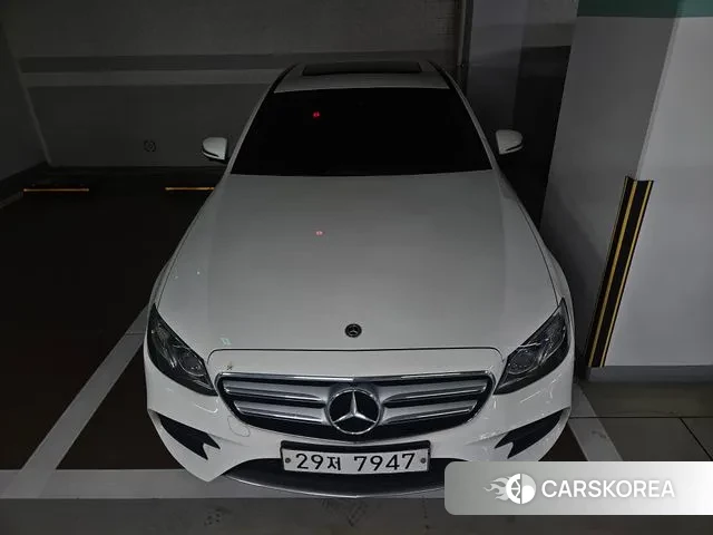 Mercedes-Benz E-Class W213 2018 Белый из Кореи, фото 2
