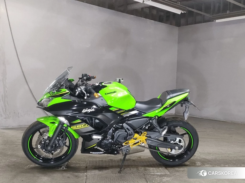 Проданный Kawasaki NINJA 650 2018 из Японии