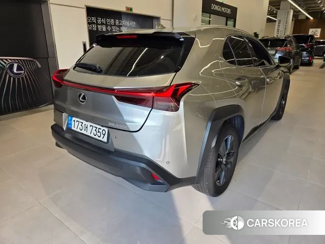 Lexus UX250h id 3315296 из Кореи 7