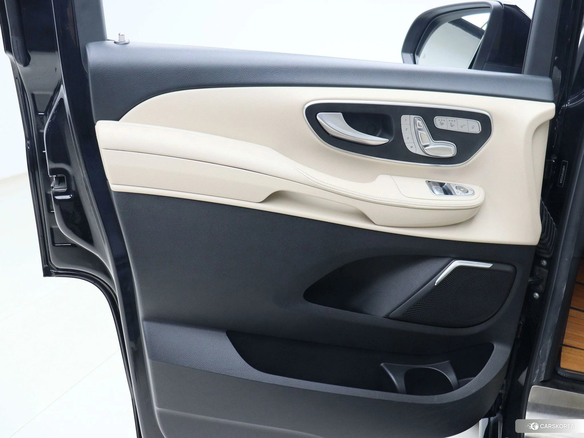 Mercedes-Benz V-class id 4419297 из Китая 12