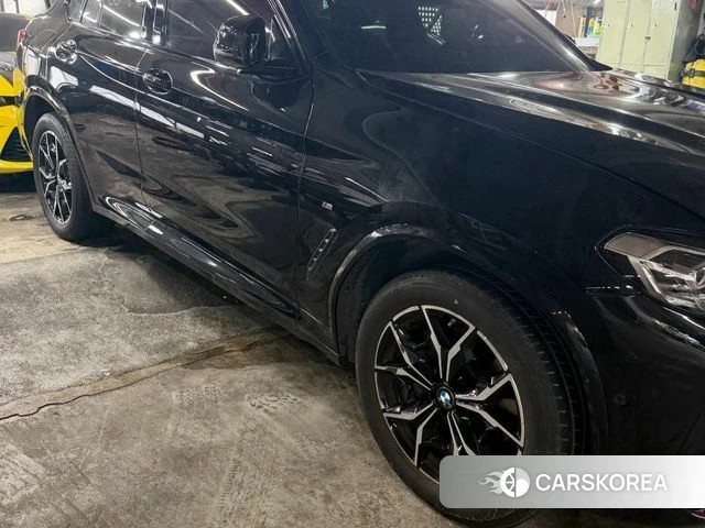 BMW X4 (G02) 2024 Черный из Кореи, фото 2