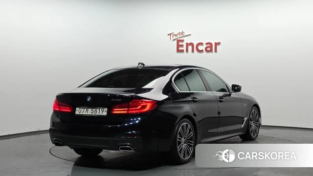 BMW 5 Series (G30) id 3820529 из Кореи 12