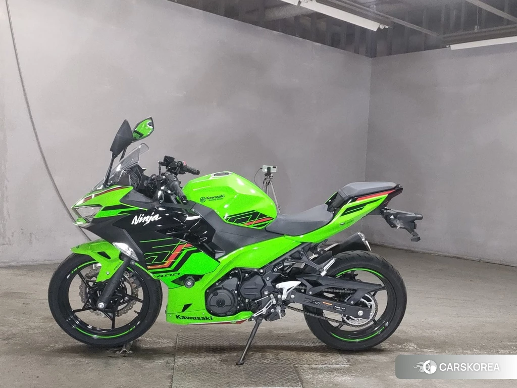 Проданный Kawasaki NINJA 400 2023 из Японии, фото 2