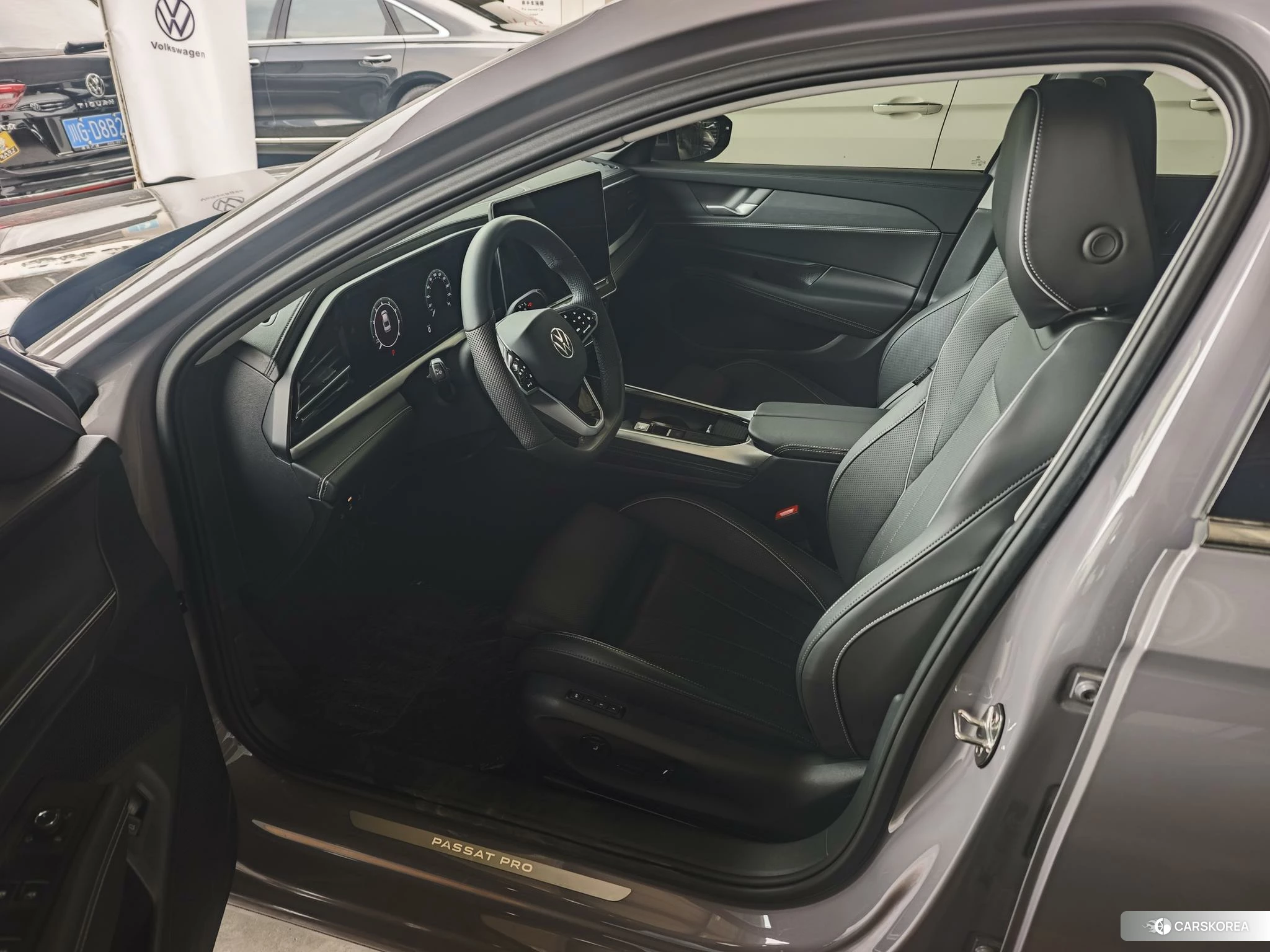 Volkswagen Passat 2024 Фиолетовый из Китая, фото 2