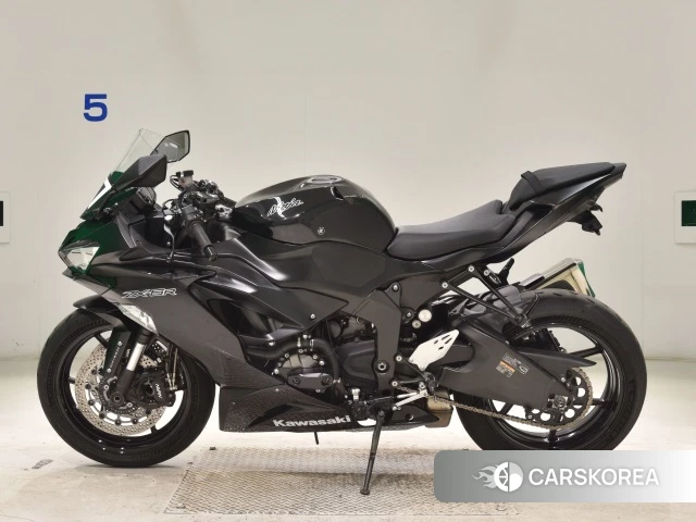 Kawasaki ZX-6R NINJA 2019 из Японии